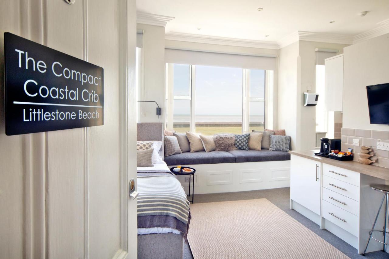 Beachfront Compact Coastal Crib, Direct Sea Views & Air Conditioning Littlestone-on-Sea Екстер'єр фото